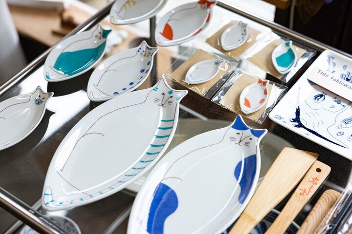 広島や宮島モチーフの雑貨や瀬戸内みやげもそろう♪レトロなたたずまいの「佐々木文具店」へ