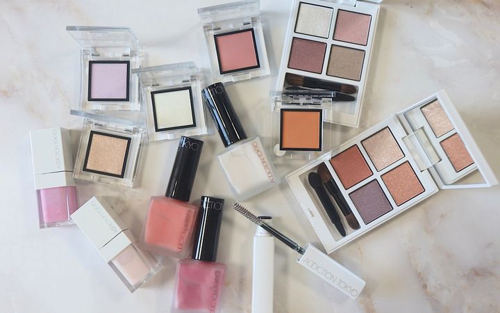 アディクションの「2024年サマーコレクション」を全色スウォッチ！イエベ、ブルベ別のおすすめも紹介