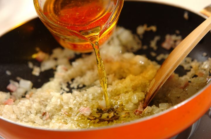 鮭とハマグリのフライパンパエリアの作り方3