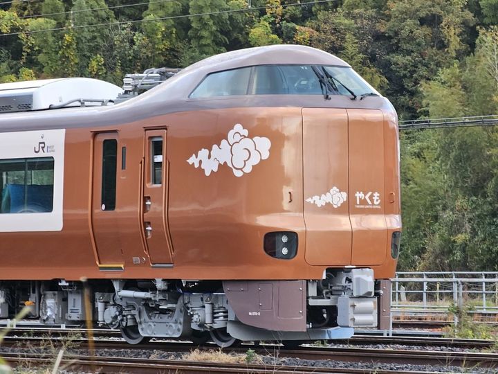 新型特急「やくも」