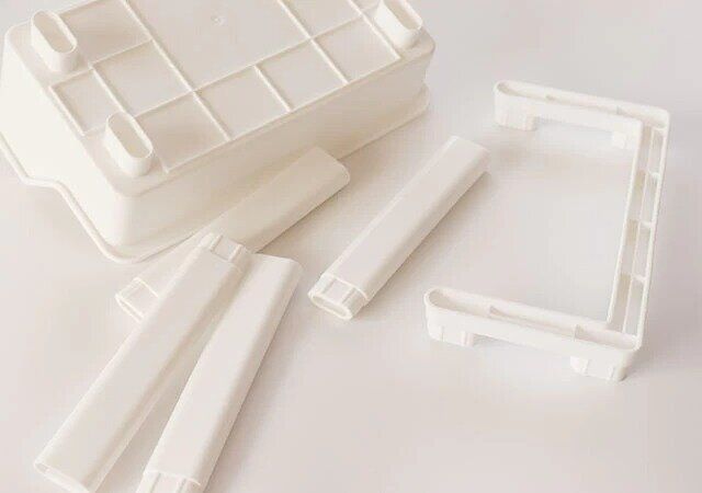 ダイソーの積み重ね整理棚のそれぞれのパーツ