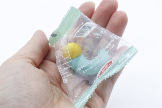 セリアのニャッキ！ インテリアミニフィギュア