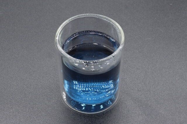 ダイソーのバタフライピーは鮮やかな青色が綺麗