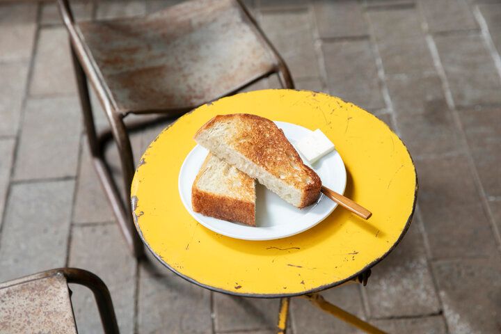 代々木公園さんぽにも♪薪窯で焼いたパンが美味しい、絵本に出てくるような素敵なベーカリー「パン屋塩見」