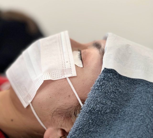 施術中マスク使用