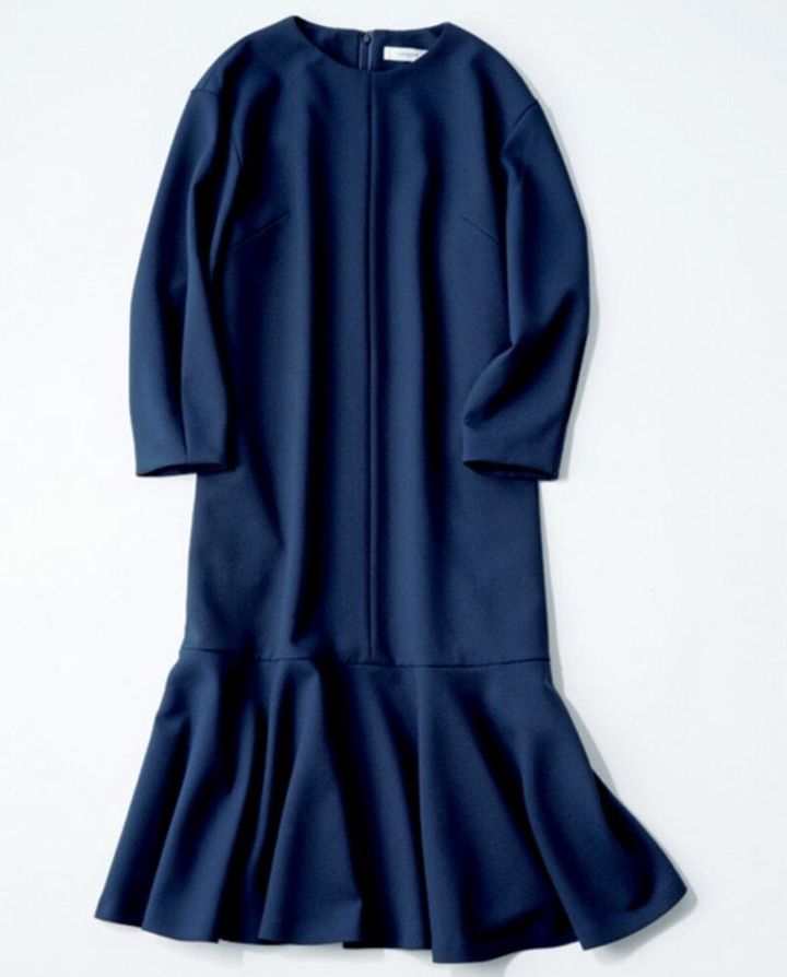 アド―アのネイビーのワンピース