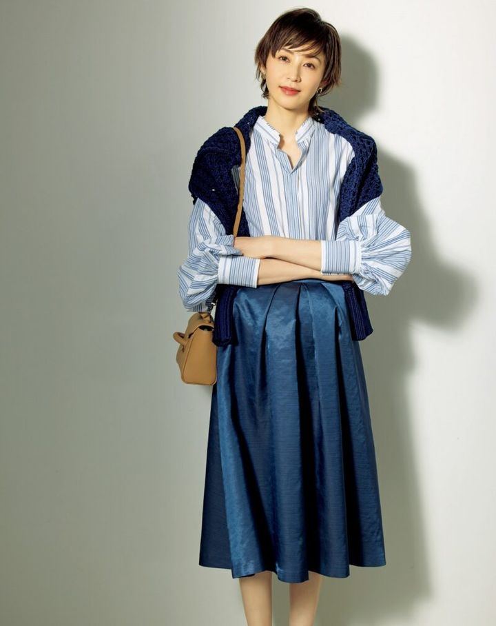 ティアラの光沢スカート ネイビー