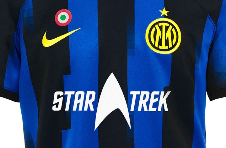 今季いくつ目？！インテルにまたも特別ユニが登場 人気SFドラマ『スター・トレック』ロゴが現れる