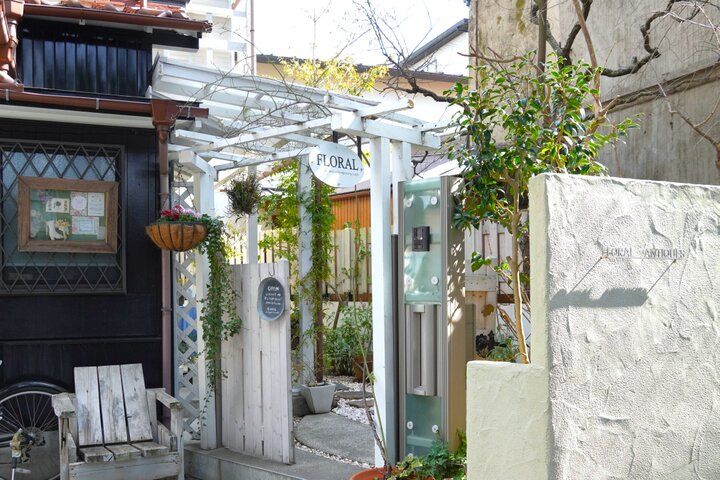 古都鎌倉でふれる英国アンティークの魅力♪素敵なティーセットに心ときめく「フローラル アンティークス」