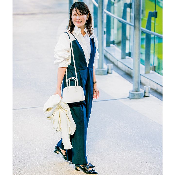 サスペンダーパンツ,ママのコーディネート,仕事,白シャツ