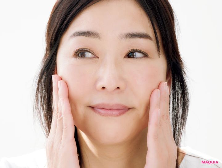 天野佳代子さんが教えるパーツ磨きの極意。10年以上続けるマッサージ、アイケアのコツも_9