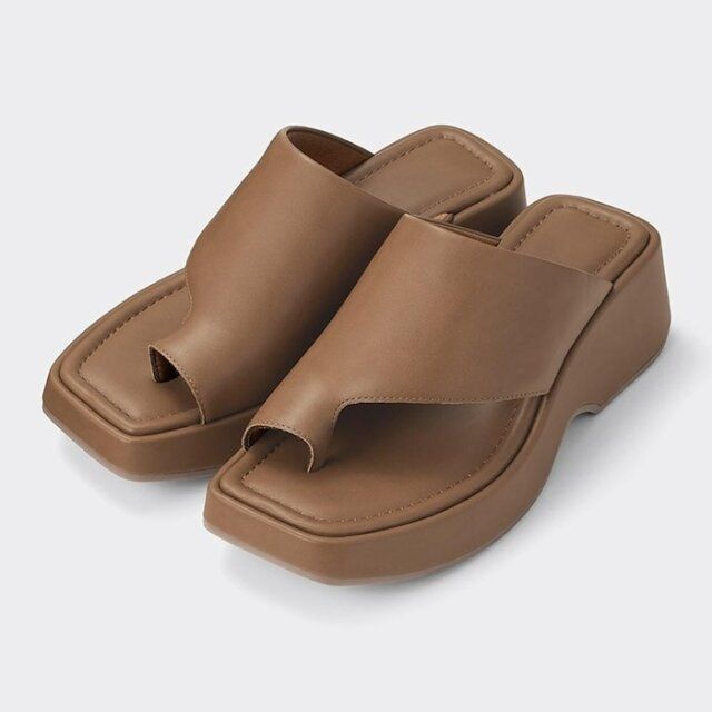 2024年春のGUレディースサンダル