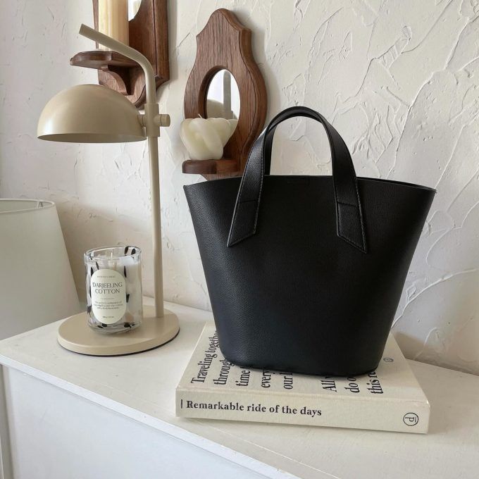 しまむらの「一枚合皮トートバッグ」