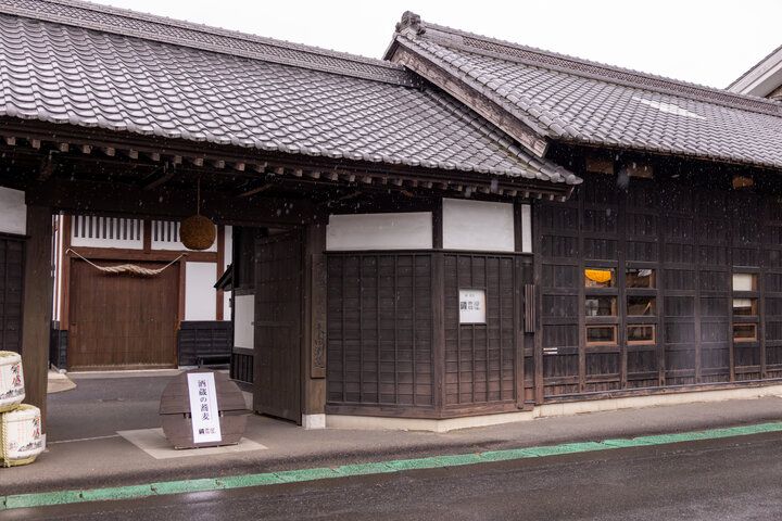 手打ちの常陸秋そばと日本酒に舌鼓♪ 茨城老舗酒蔵が営む「蔵＋蕎麦 な嘉屋」