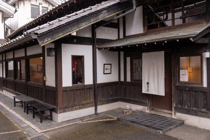 手打ちの常陸秋そばと日本酒に舌鼓♪ 茨城老舗酒蔵が営む「蔵＋蕎麦 な嘉屋」