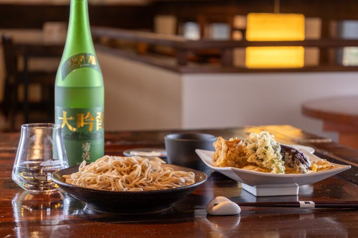 手打ちの常陸秋そばと日本酒に舌鼓♪ 茨城老舗酒蔵が営む「蔵＋蕎麦 な嘉屋」