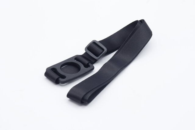 100均セリアのペットボトルを肩掛けできるストラップ