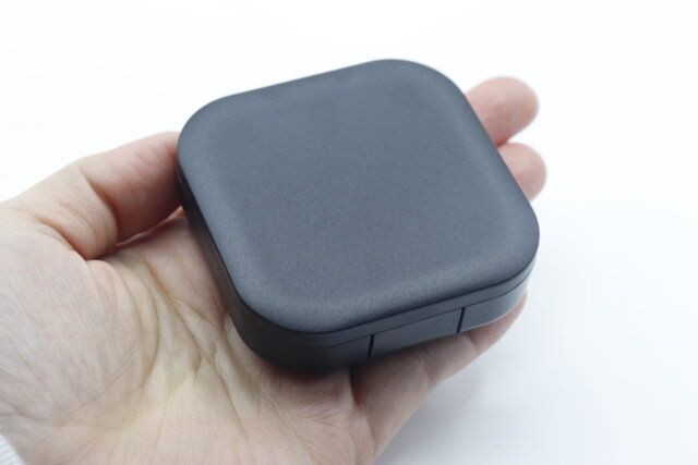 セリアのミラー付きアクセサリーケース