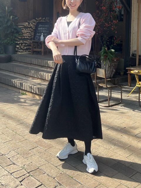 GUピンクカーディガンとボリュームスカートコーデ