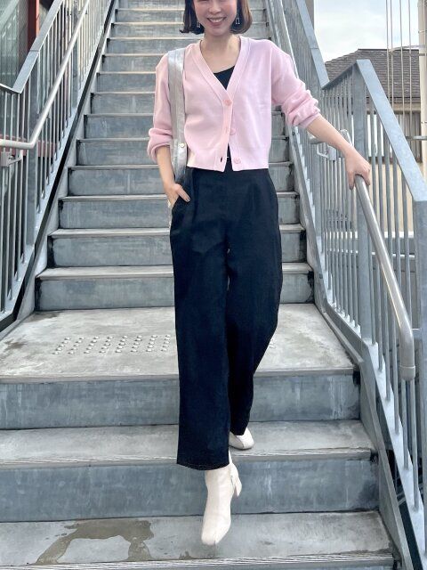 GUピンクカーディガンとワイドパンツコーデ