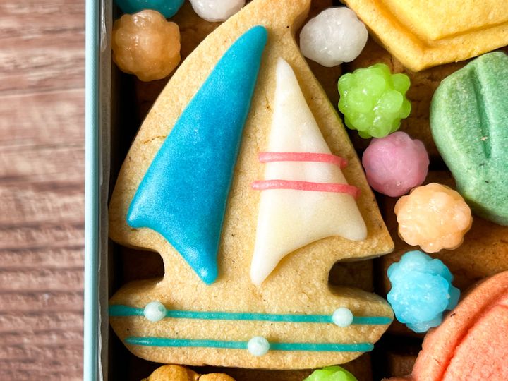 ヨットや船、貝の形をしたサブレ