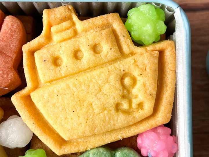 ヨットや船、貝の形をしたサブレ