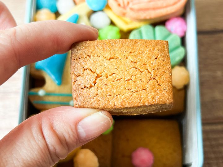 四角いシンプルなサブレ