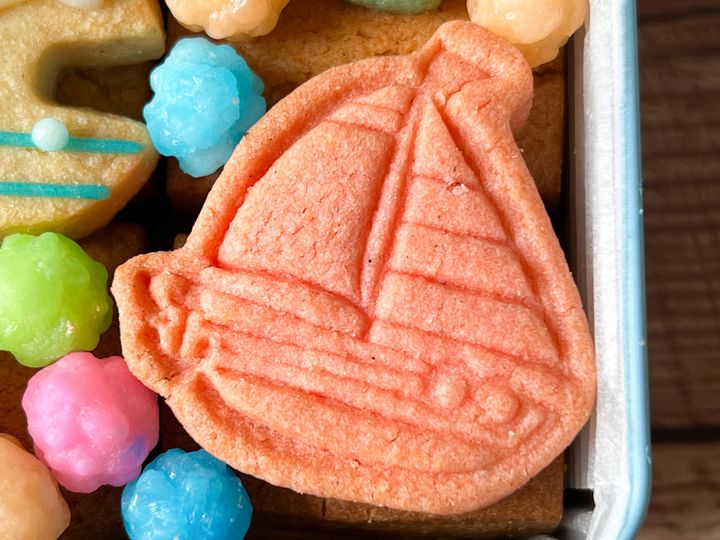 ヨットや船、貝の形をしたサブレ