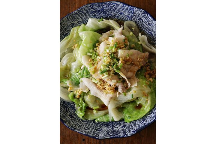 ワシワシ食べる温サラダ“豚バラ肉とレタスの油ゆで”