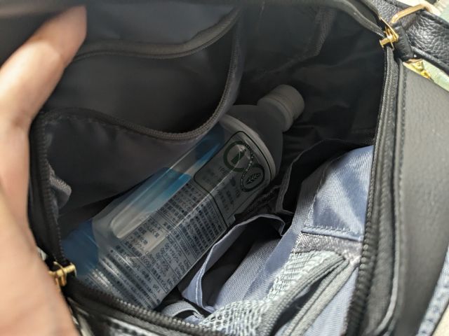 メインポケット収納