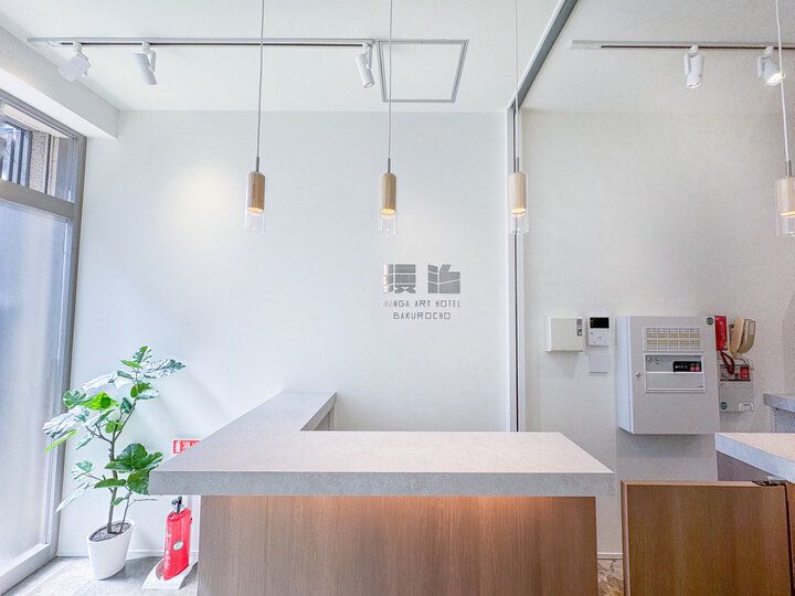 寝台列車ルームで旅気分♪約2000冊のマンガに囲まれたホテル「MANGA ART HOTEL, BAKUROCHO」