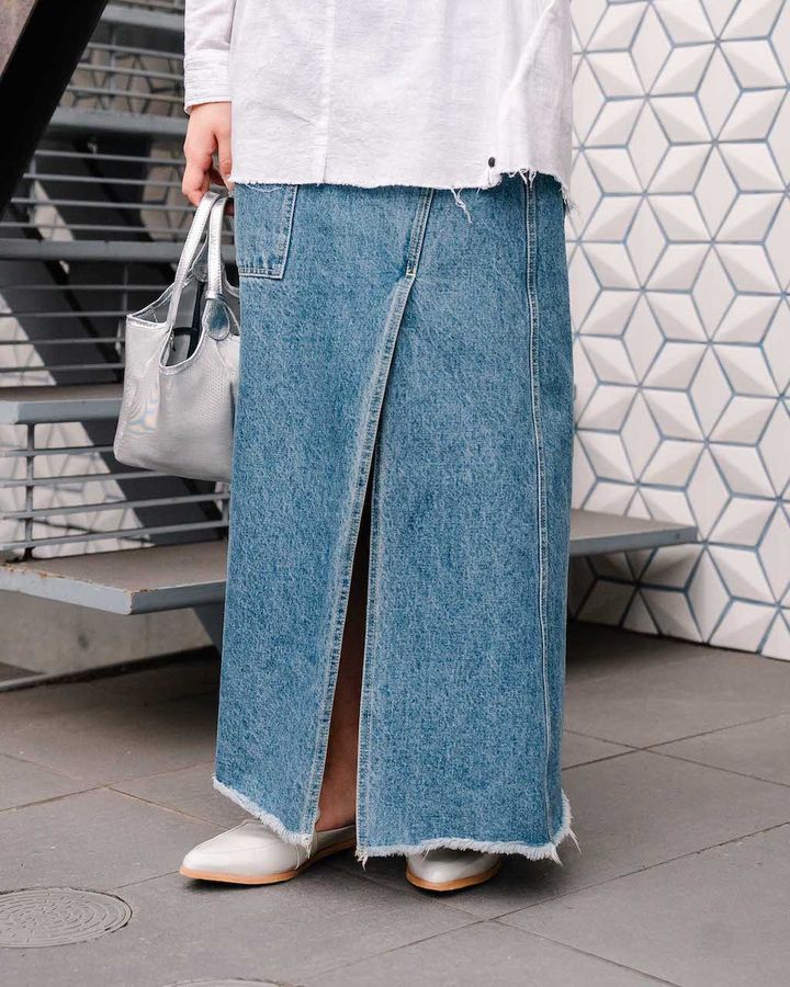 春の“スカート”スタイル5選。お洒落上級者の遊び心溢れる着こなしに注目【TOKYO SNAP】