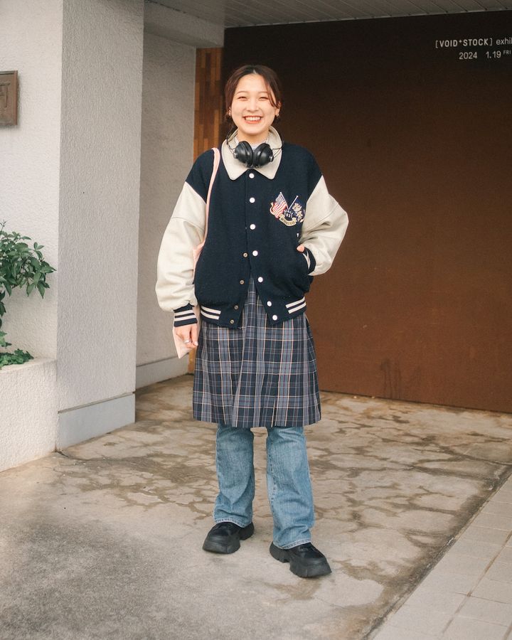 春の“スカート”スタイル5選。お洒落上級者の遊び心溢れる着こなしに注目【TOKYO SNAP】