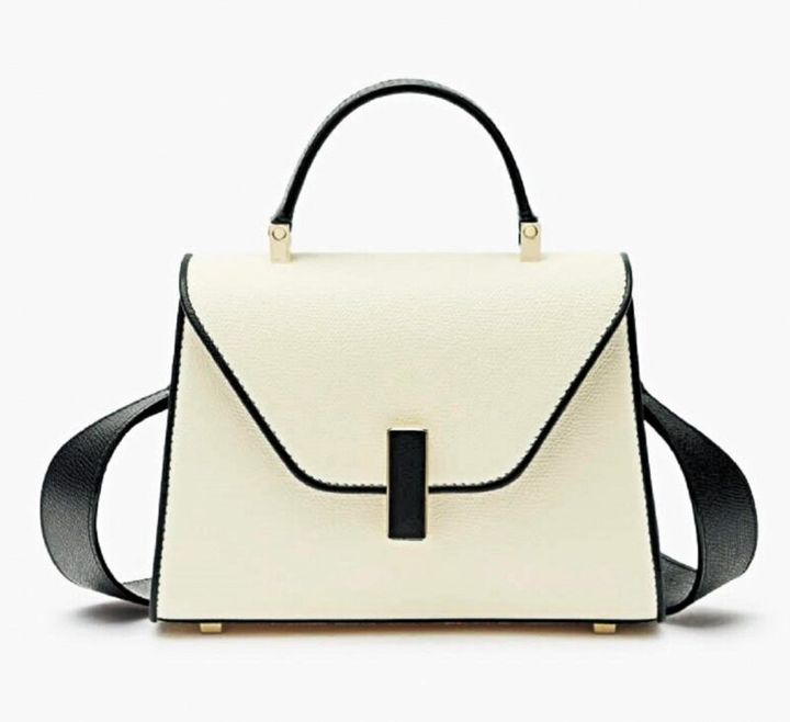 ヴァレクストラのイジィデ バイカラーのバッグ