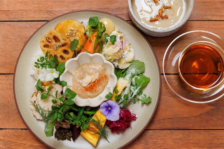 京都河原町の「Hyssop」で、からだと心が整うランチ＆アフタヌーンティーを