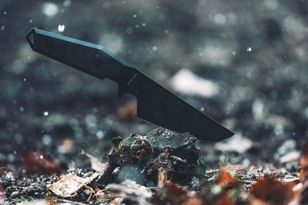 「かっこよすぎる」持ち運びにも超便利！キャンプで役に立つナイフが優秀すぎた…！