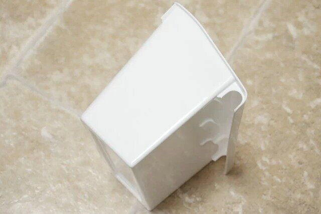 ハンギングポケット（ワイド、ホワイト）のフック部分