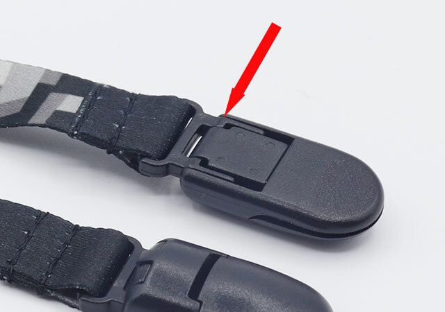 ダイソーのマルチクリップ（AGAX）のクリップ裏側