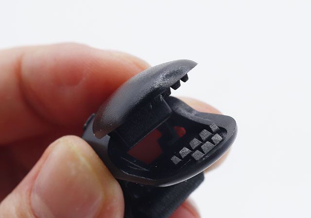 ダイソーのマルチクリップ（AGAX）のクリップのかみ合わせの部分