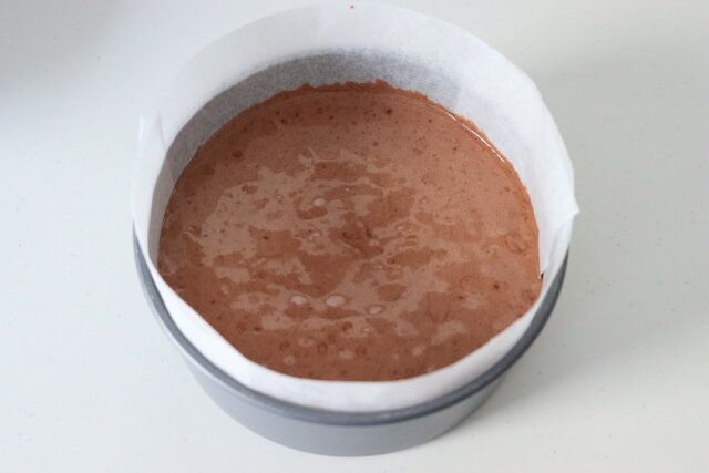 ひとくちココナッツボールケーキ レシピ ココアスポンジケーキを焼く