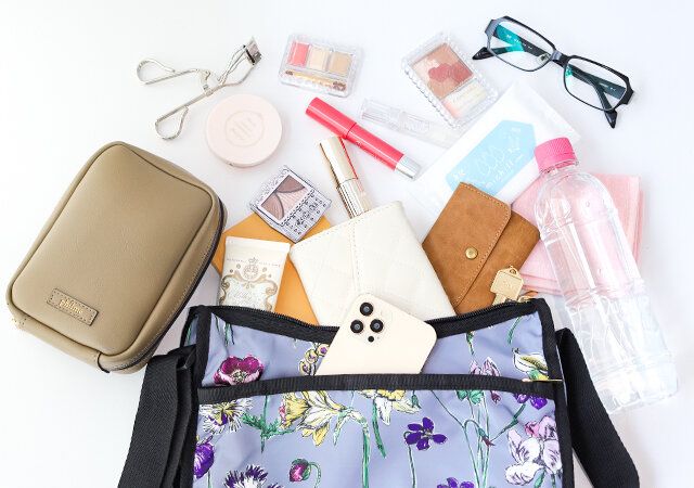 宝島社のブランドムック花柄ショルダーバッグ付録をレビュー