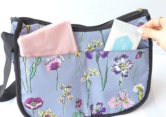 宝島社のブランドムック花柄ショルダーバッグ付録をレビュー