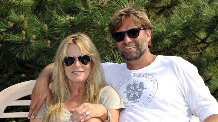 「私生活では役立たずなのさ…」57歳になるリヴァプールのクロップ監督、妻から料理とダンスを習ってと言われる