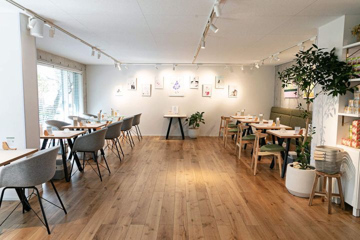 開放感あふれる店内