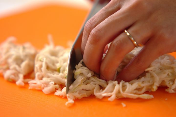 切干し大根とミツバの酢の物の下準備1