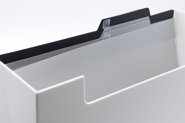 セリアのA4個別フォルダーPP製のカラーバリエーション