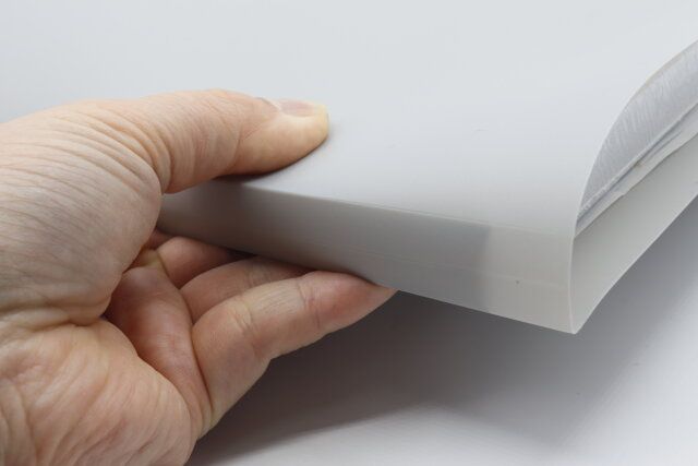 セリアのA4個別フォルダーPP製はある程度の厚みまで対応可