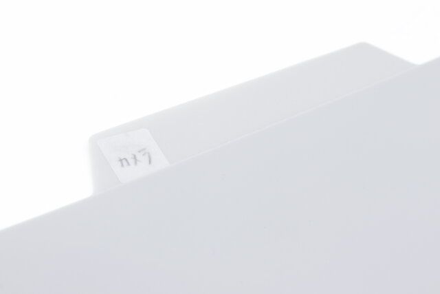 セリアのA4個別フォルダーPP製はラベリングタグ付き