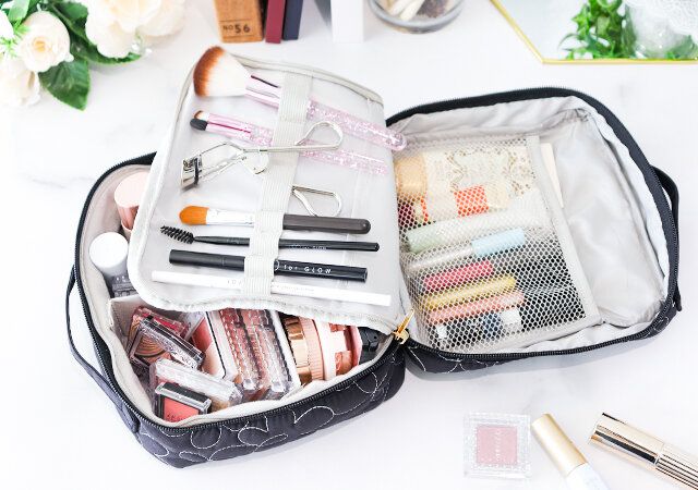 宝島社の大容量コスメポーチムック付録レビュー