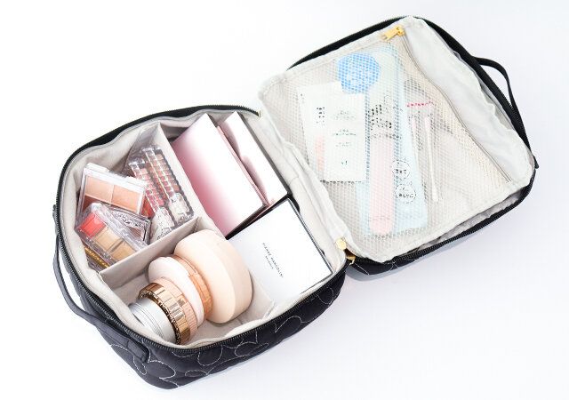 宝島社の大容量コスメポーチムック付録レビュー